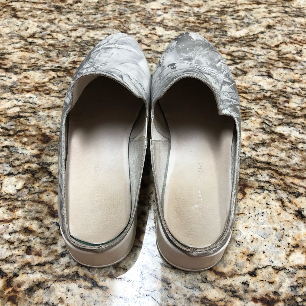 Antelope Silver Foil Pattern Slip-On Loafers - Size 7 ◀️ - Picture 3 of 5